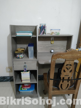 Reading Table
